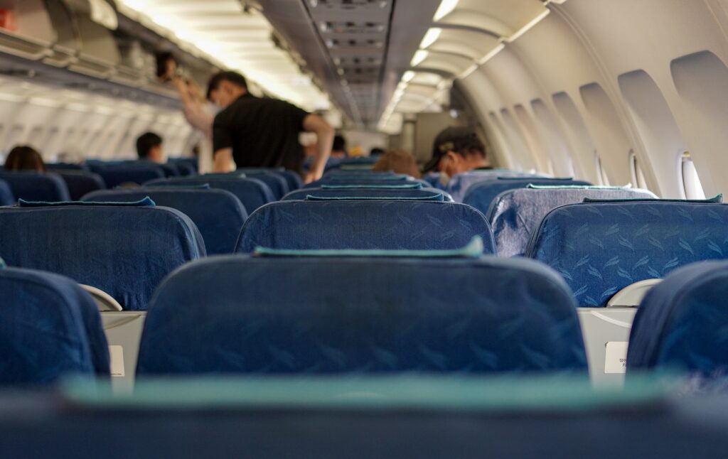 juno1412 aircraft cabin 5535467 1920
